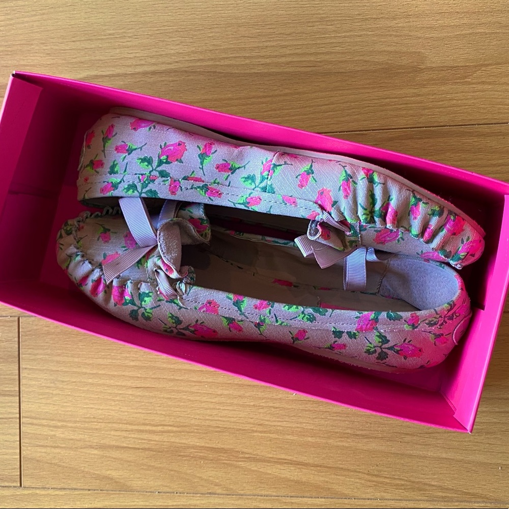 Betsey Johnson Rose Pink Tan Loafer Flats. New in box. Bright pink bottoms.
